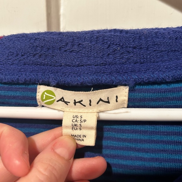 Dakini merino wool base layer with hood - Picture 3 of 7